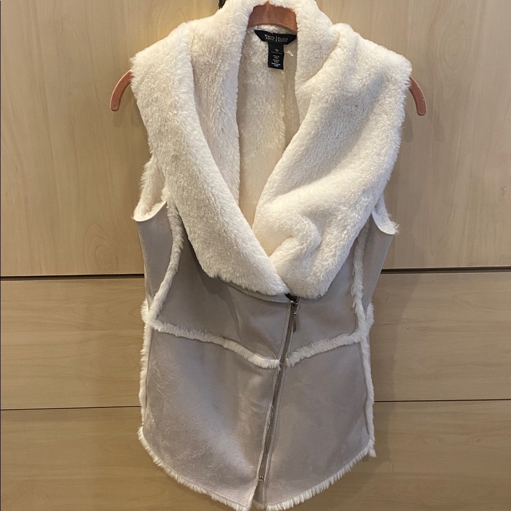 faux suede faux fur vest size XS